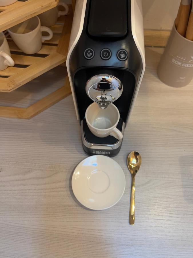 Regina Milano In Porta Romana 3 - Sky Tv, Wifi & Breakfast Boxアパートメント エクステリア 写真